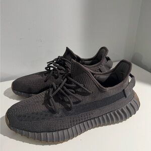 Yeezy Boost 350 V2 Dark Gray Sneakers